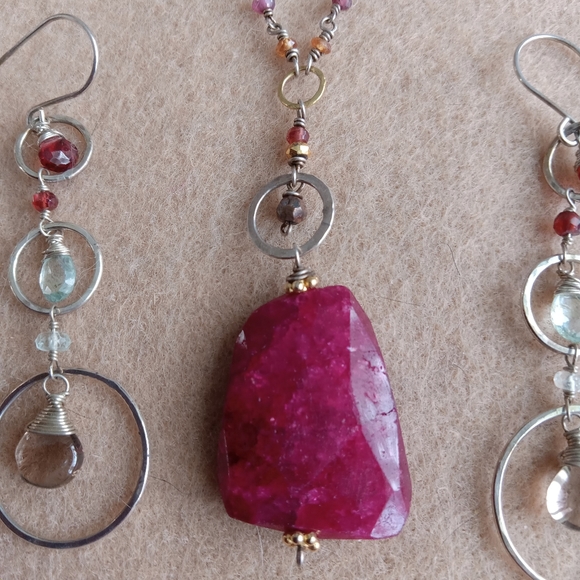 Ruby Necklace - Picture 5 of 5